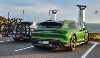 Porsche-nabijeni-700