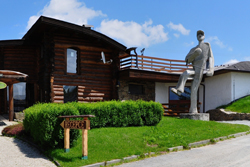 Korenec-klubovna-250